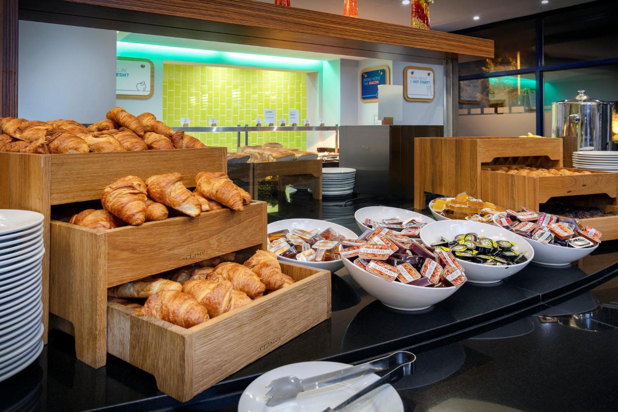Express London Heathrow T5 By Ihg