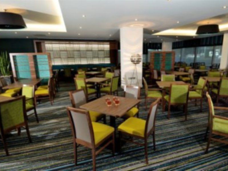 Express London Heathrow T5 By Ihg