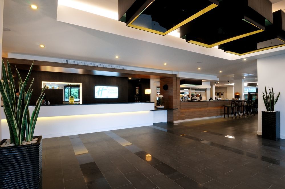 Express London Heathrow T5 By Ihg Hotel