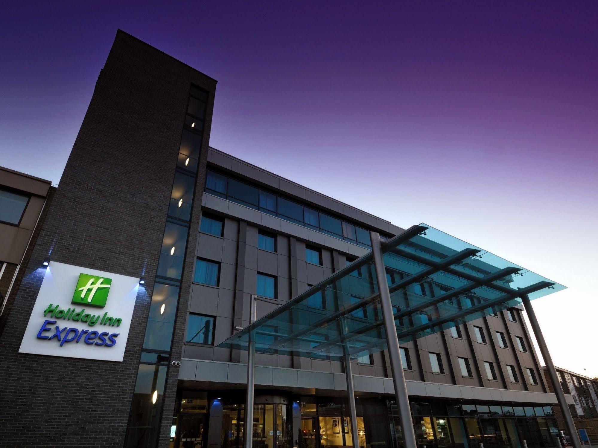 Express London Heathrow T5 By Ihg